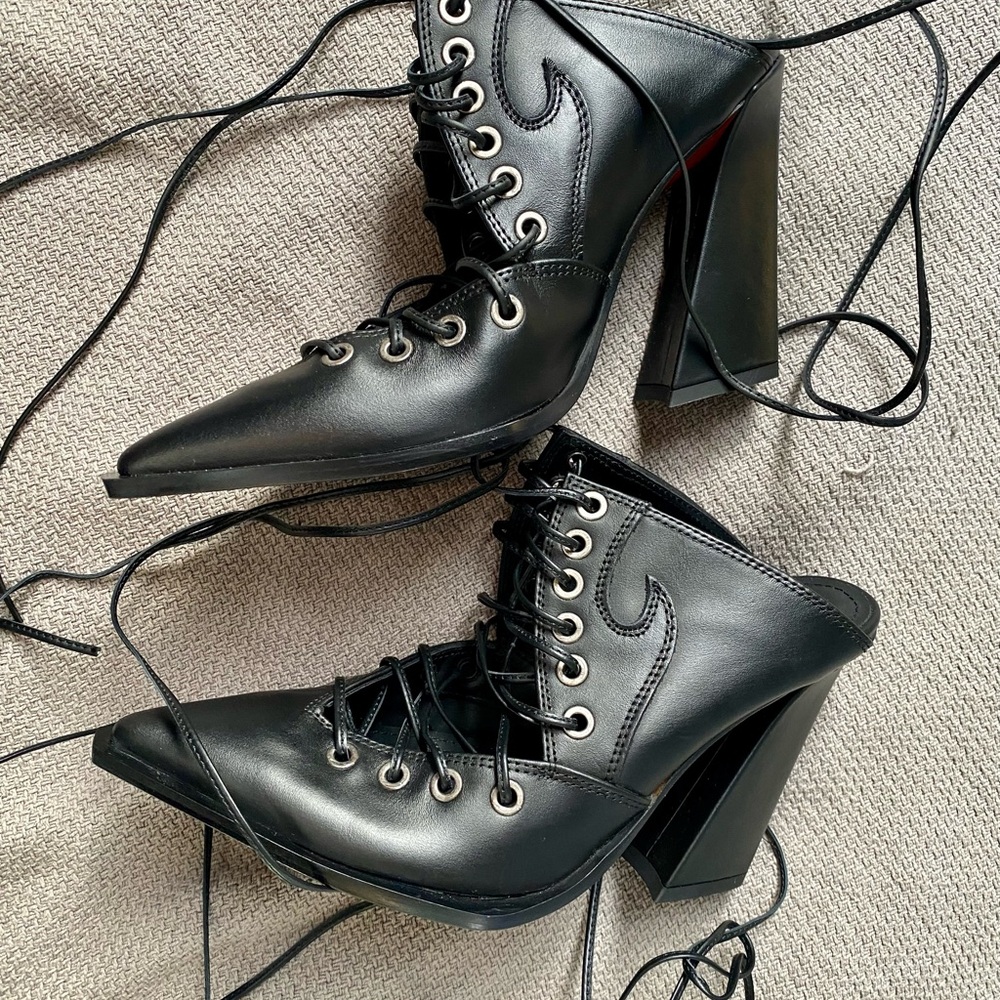 Sonora Vero Cuoio - Black Leather Lace-Up Women's Heels